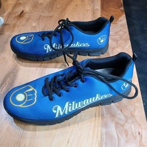 Milwaukee Brewers Baseball Shoes Size 11